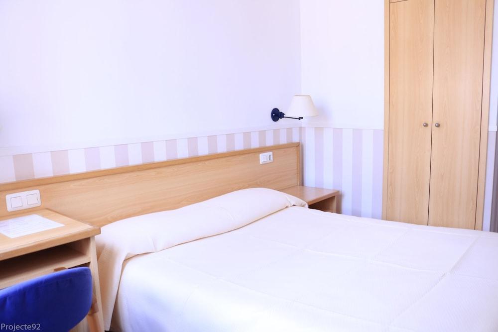 Hotel Torino Masnou Bagian luar foto