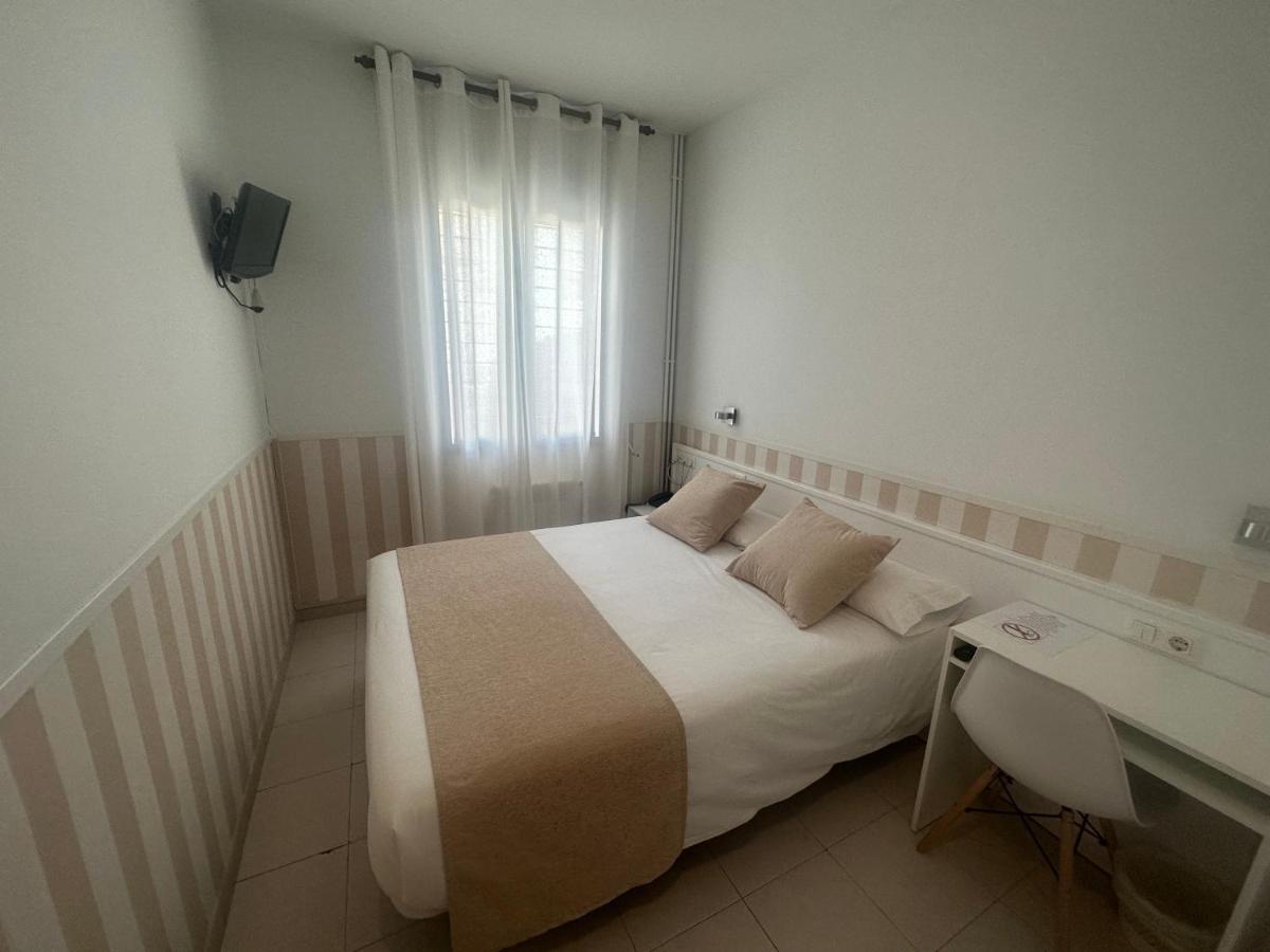 Hotel Torino Masnou Bagian luar foto