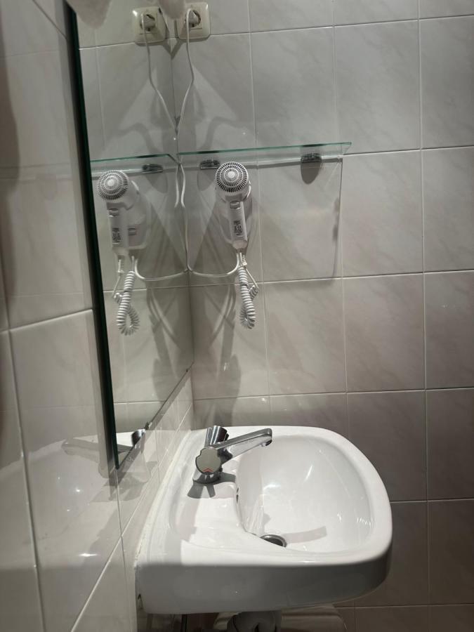 Hotel Torino Masnou Bagian luar foto