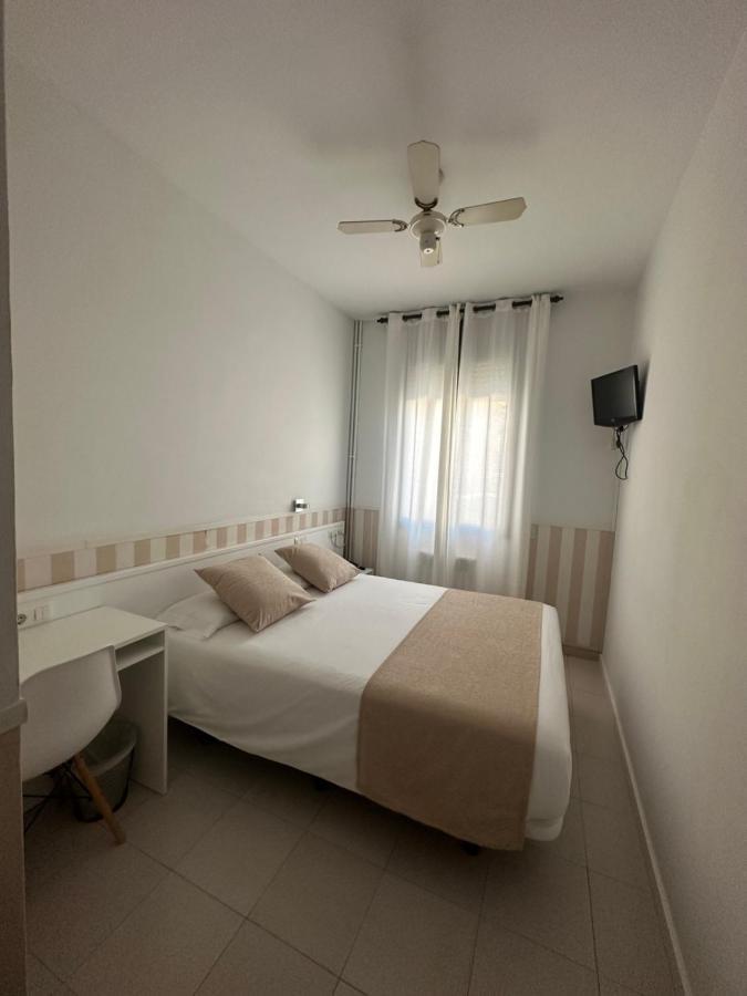 Hotel Torino Masnou Bagian luar foto